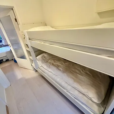 Апартаменты Ula Seaview 80m To The Sea *