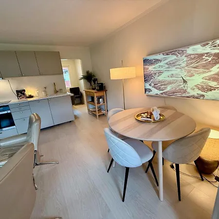 Апартаменты Ula Seaview 80m To The Sea Ларвик